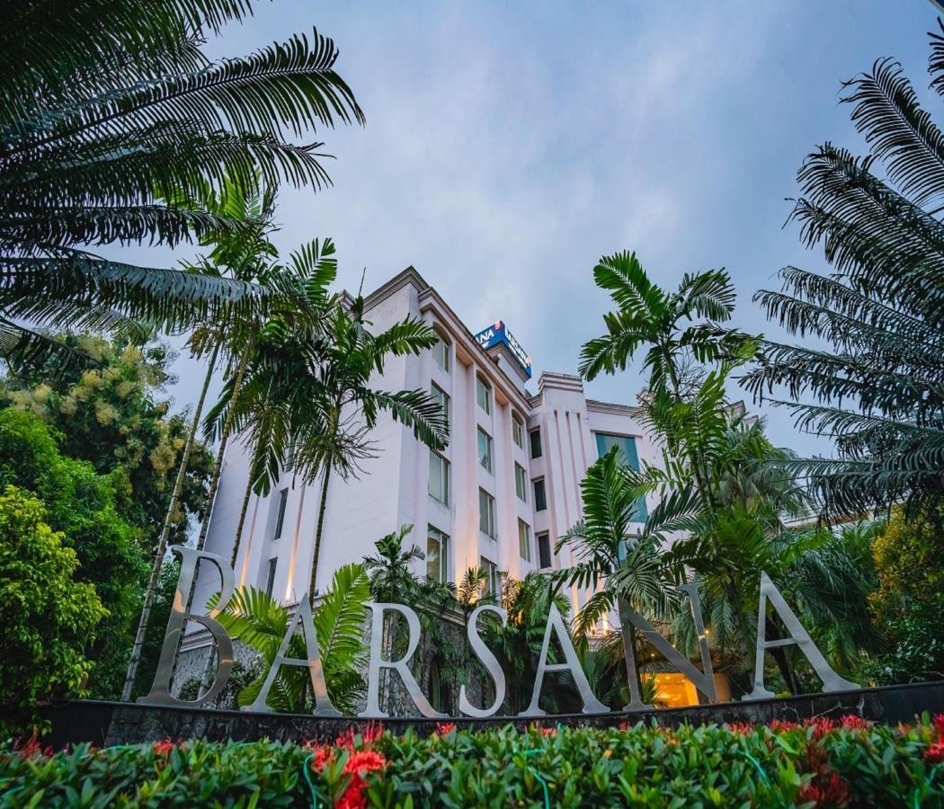 Barsana Hotel & Resort Силигури Экстерьер фото