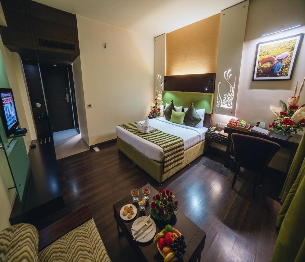 Barsana Hotel & Resort Силигури Экстерьер фото