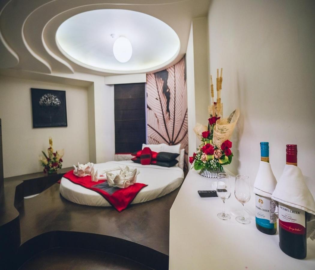 Barsana Hotel & Resort Силигури Экстерьер фото