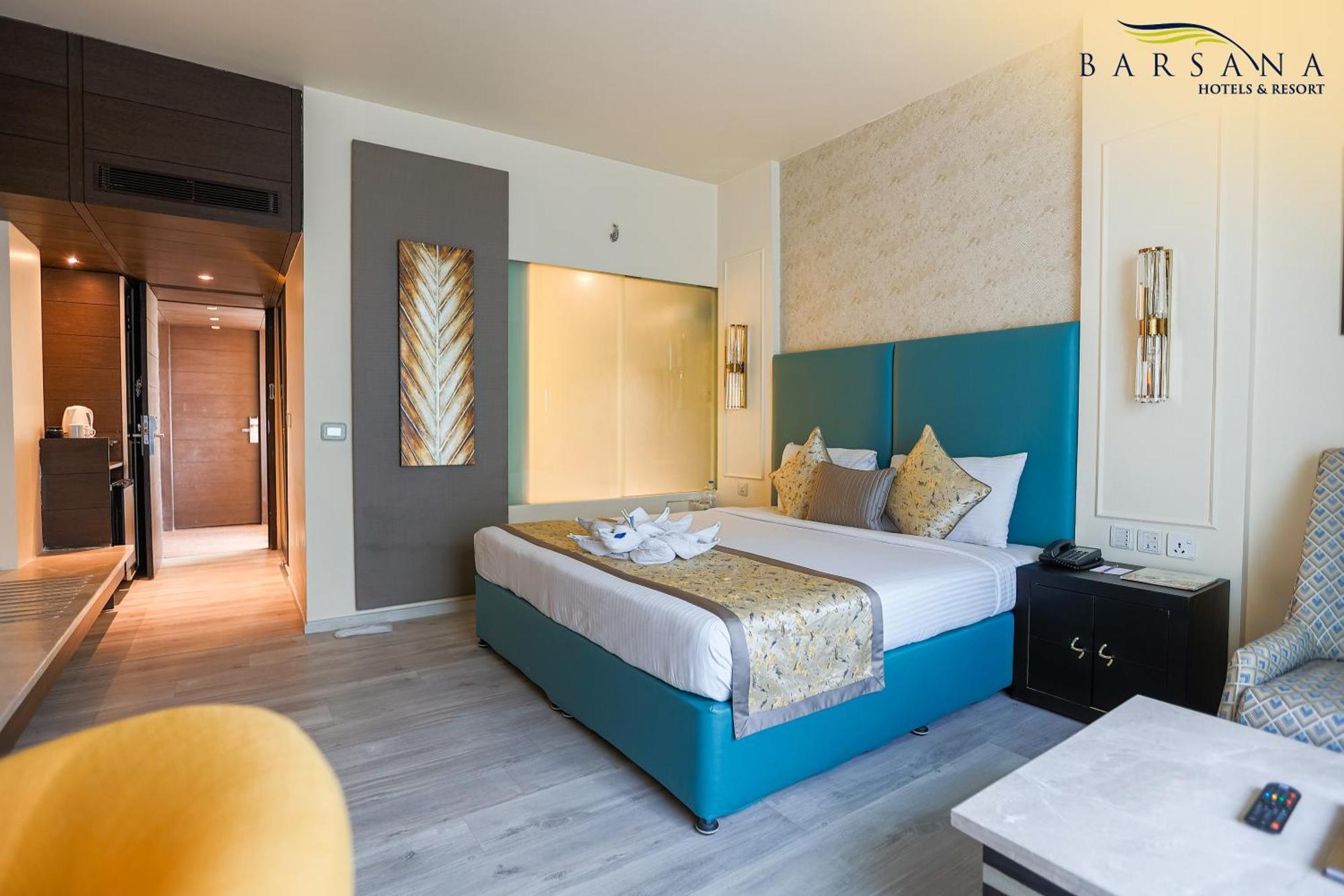 Barsana Hotel & Resort Силигури Экстерьер фото